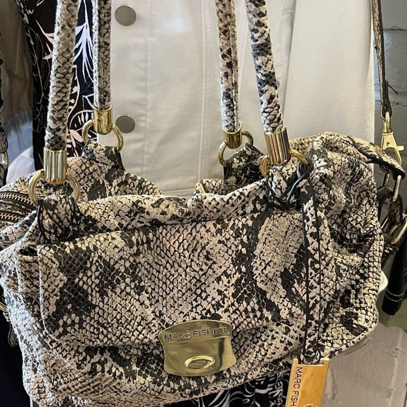 Marc Fisher Bag & Boots - Picture 3 of 15